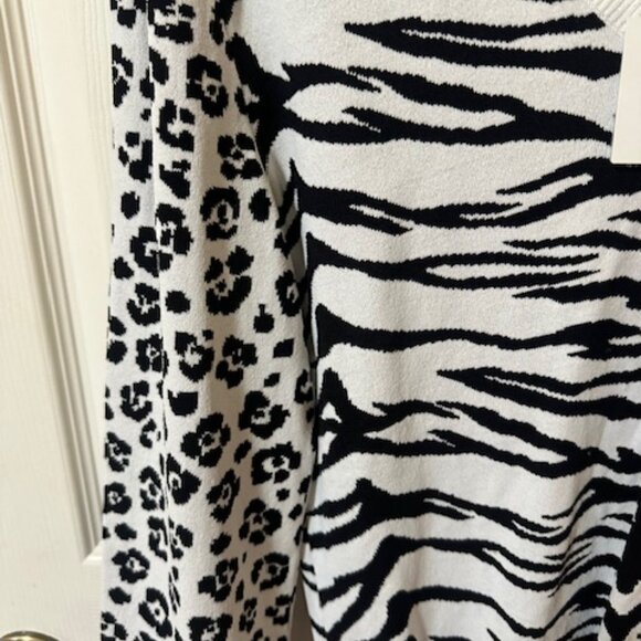 Moschino Cheap and Chic animal print sweater, Italian size 48, US 12, NWT - Picture 3 of 4